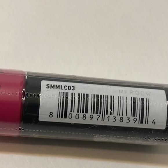 NYX Lip Cream metallic soft matte Paris SMMLC03 Sz .22fl. Oz. - Picture 3 of 4